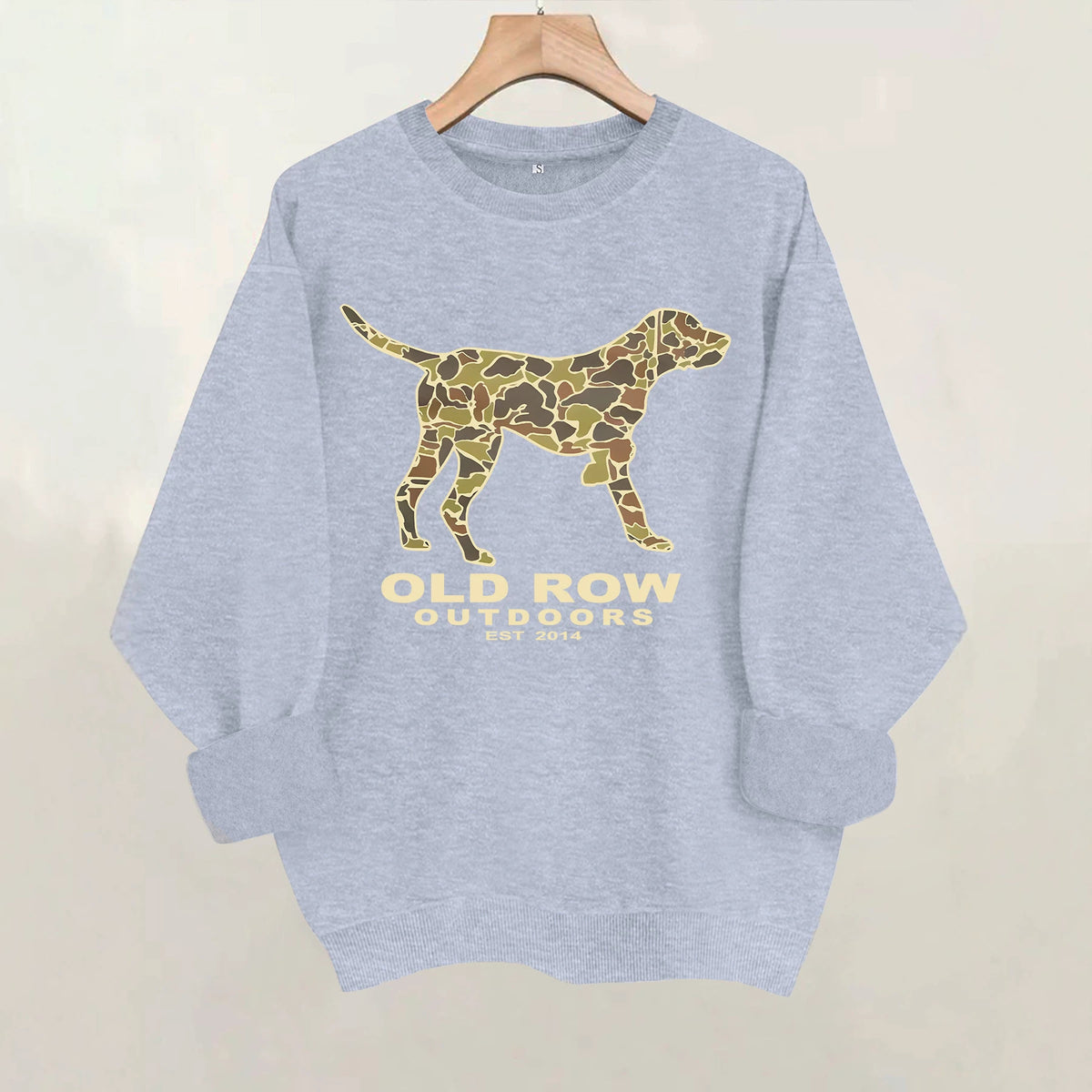 Round neck long sleeved sweatshirt