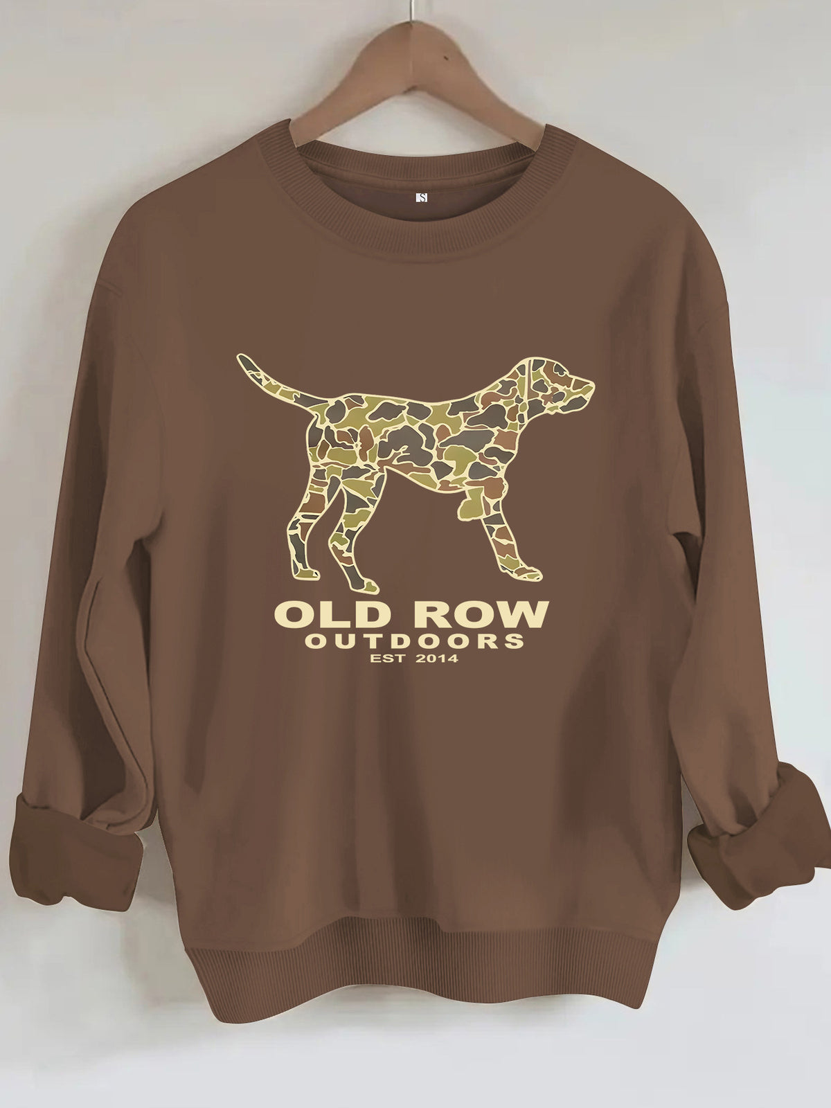 Round neck long sleeved sweatshirt