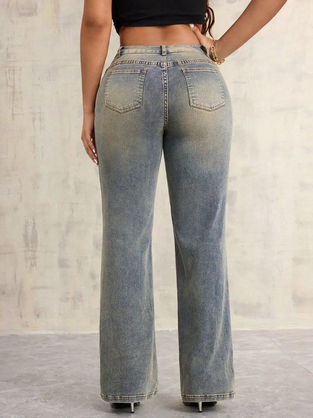 Jeans Pierna Ancha con Cruce Frontal y Bolsillos