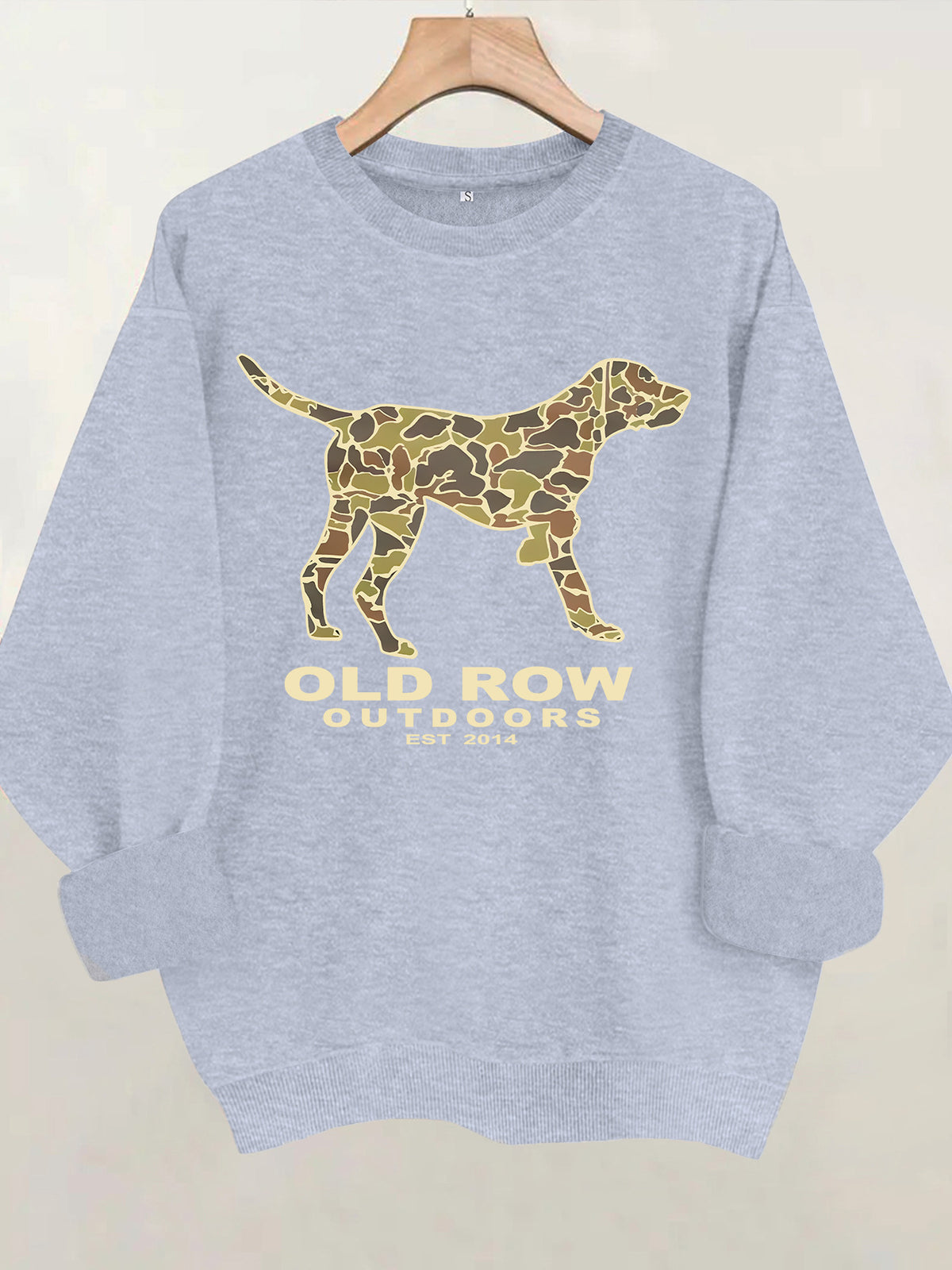 Round neck long sleeved sweatshirt