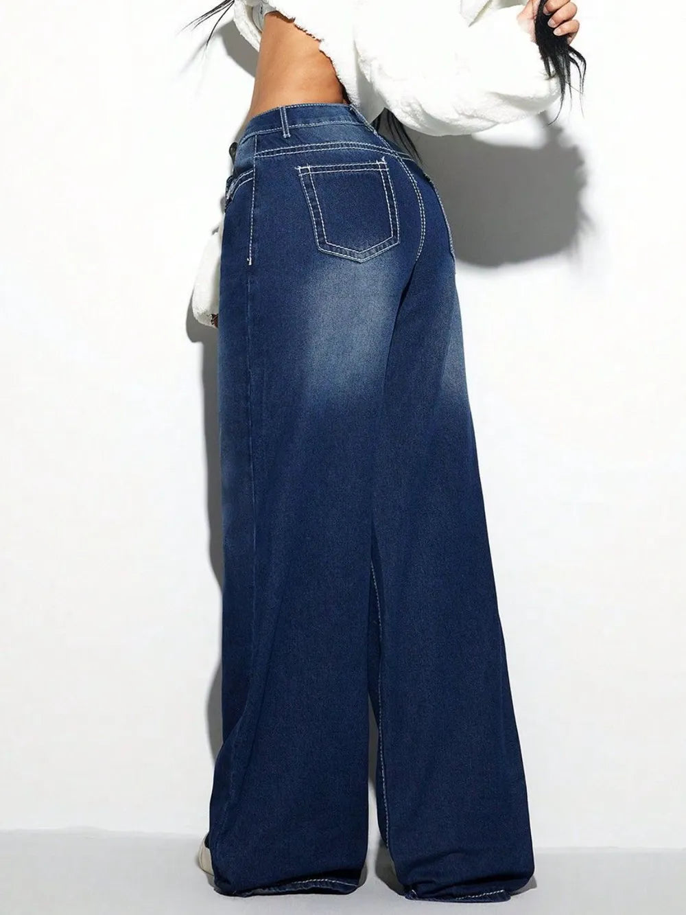 Pantalón Denim Pierna Ancha – Diseño Cruzado
