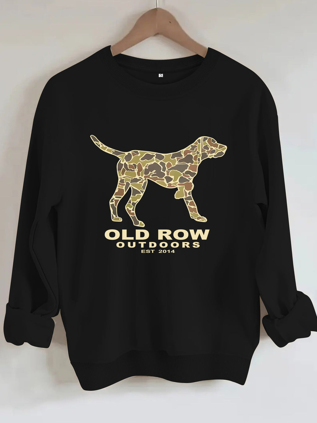 Round neck long sleeved sweatshirt