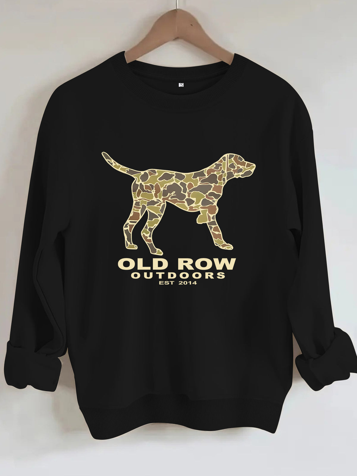 Round neck long sleeved sweatshirt
